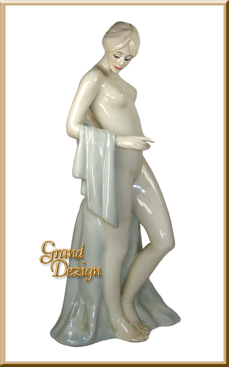 Bathing Beauty (Nude) HN3156
